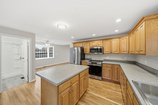 Building Photo - 184 Park St