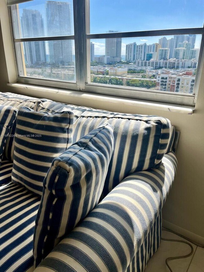 Building Photo - 251 174th St