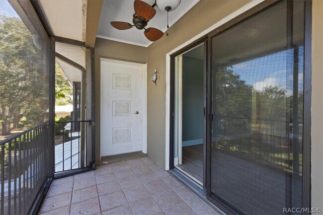 Building Photo - 11310 W Bayshore Dr