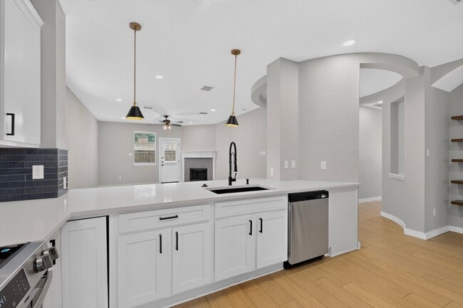 Building Photo - 14525 Eaglemont Dr