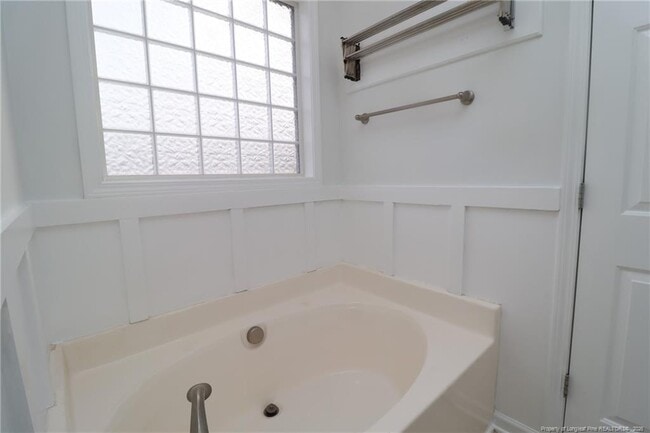 Building Photo - 1255 Magnolia Hill Rd