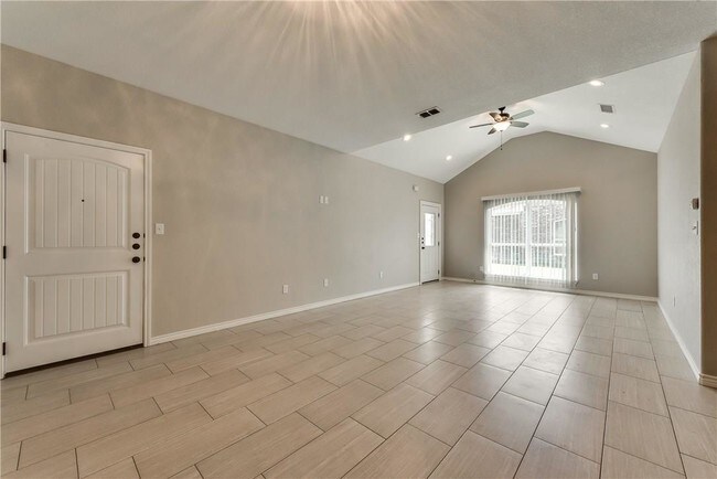 Building Photo - 6037 Jennings Dr