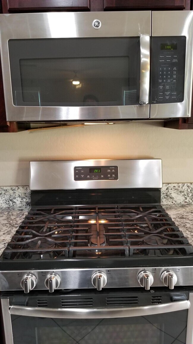 Building Photo - 2248 E Ottawa Ln