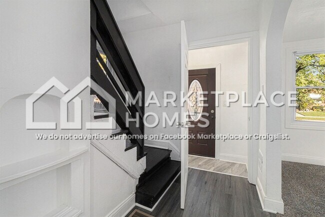 Building Photo - 15033 Hartwell St