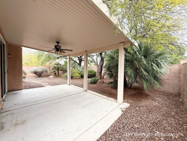 Building Photo - 10511 Broadhead-