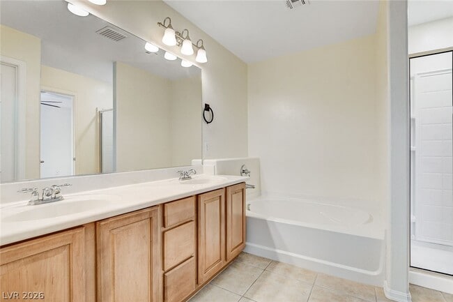 Building Photo - 4229 W Galapagos Ave