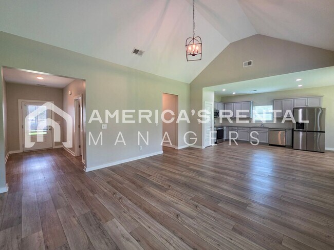 Building Photo - DEPOSIT PENDING!!! - Four Bedroom, Modern Home for Rent in Eastaboga - Available NOW!