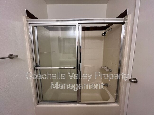 Building Photo - 40641 Schafer Pl