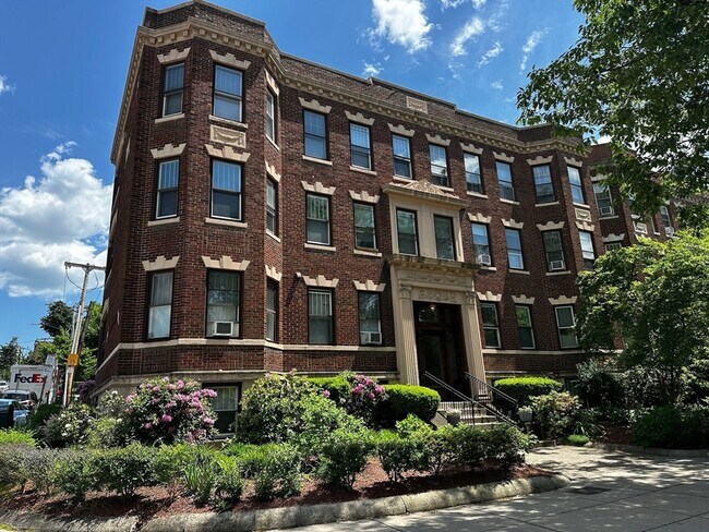 Building Photo - 224 Jamaicaway