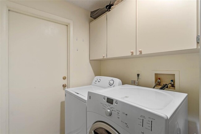 Building Photo - 6358 Parson Brown Dr