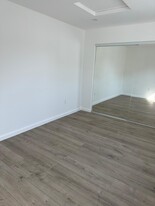 Building Photo - 1298 N Dominion Ave