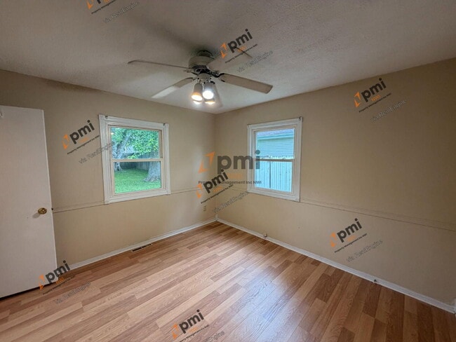 Building Photo - 7726 Durbin St