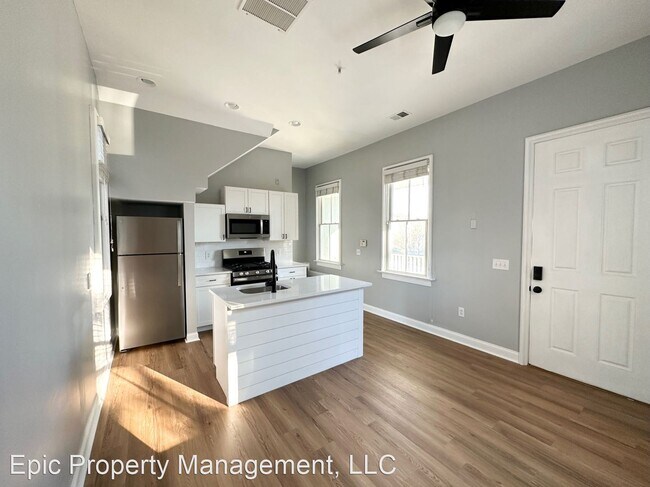 Building Photo - 2 br, 2 bath House - 4342 McCarthy St