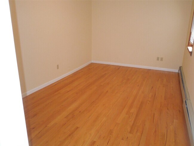 Building Photo - 455 Ridge Rd