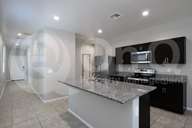 Building Photo - 35408 W San Alvarez Ave