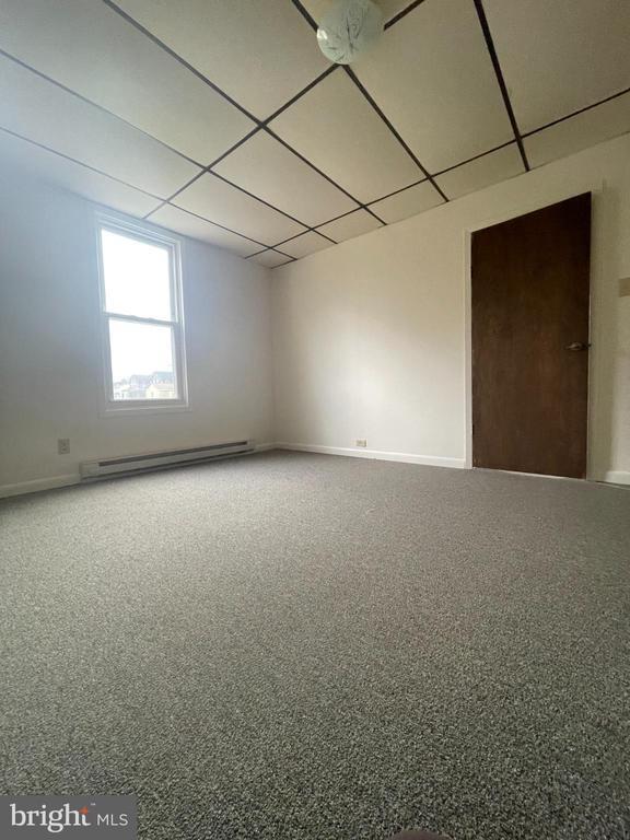 Building Photo - 452 W 1st St