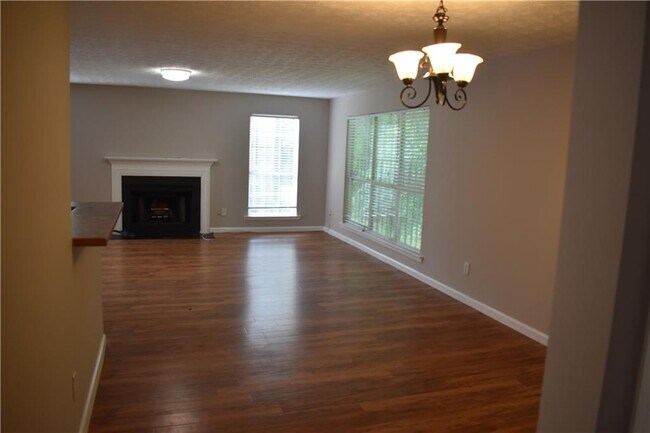 Building Photo - 610 Durham Ridge Dr NW