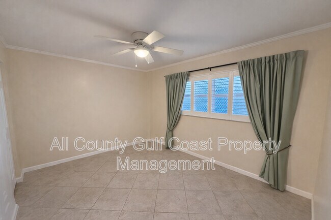 Building Photo - 232 St Augustine Ave