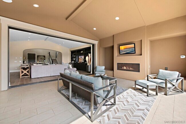 Building Photo - 14748 Valle Del Sur Ct