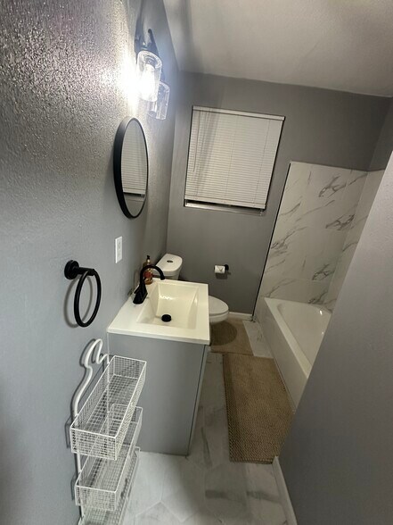 Building Photo - 3150 Belden Cir