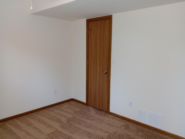 Building Photo - 5718 Canaveral Dr