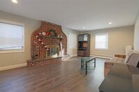 Building Photo - 18 Stratton Ln