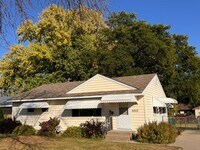 Building Photo - AVAILABLE NOW! Gorgeous, Newly Renovated 5...
