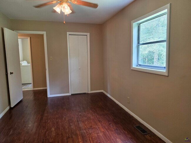 Building Photo - 137 GA-257