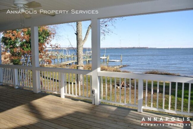 Building Photo - 7025 bay front drive