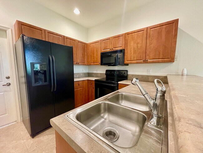 Building Photo - 2563 Stockbridge Square SW