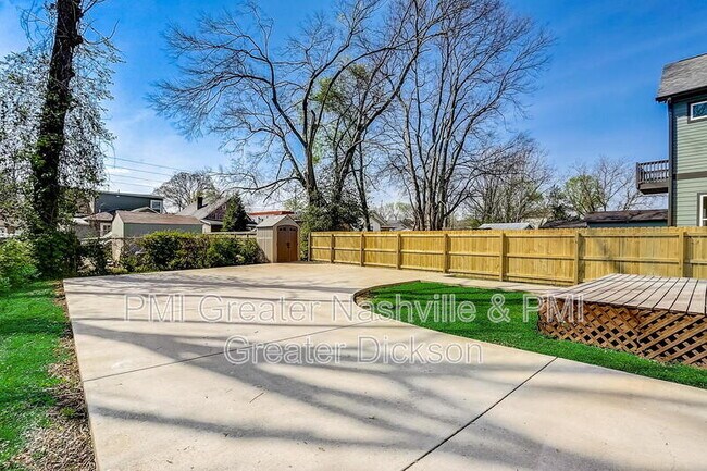 Building Photo - 1113 Park St