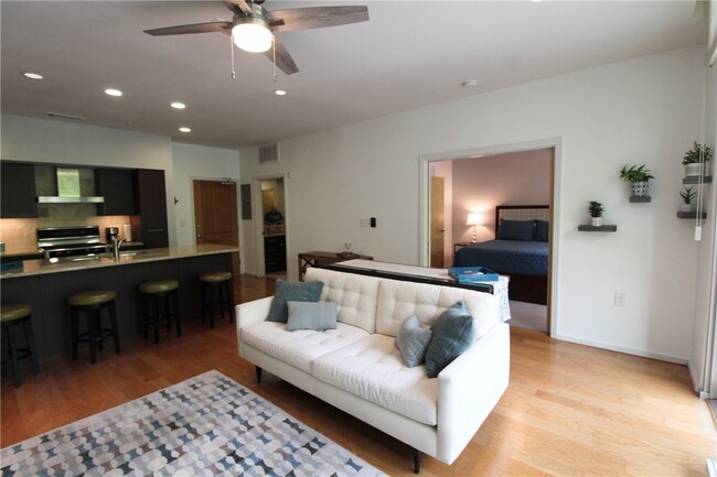 Building Photo - 1600 Barton Springs Rd