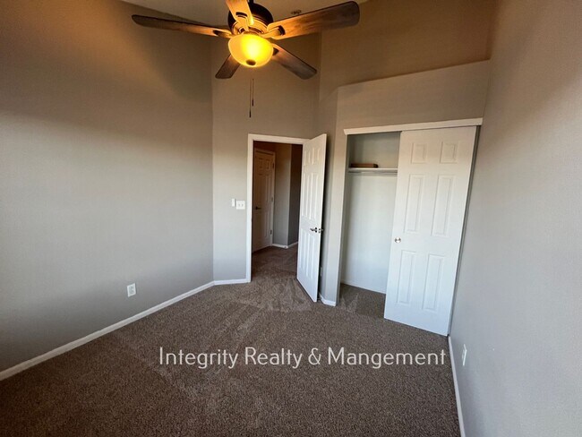 Building Photo - 1496 Royal Troon Dr