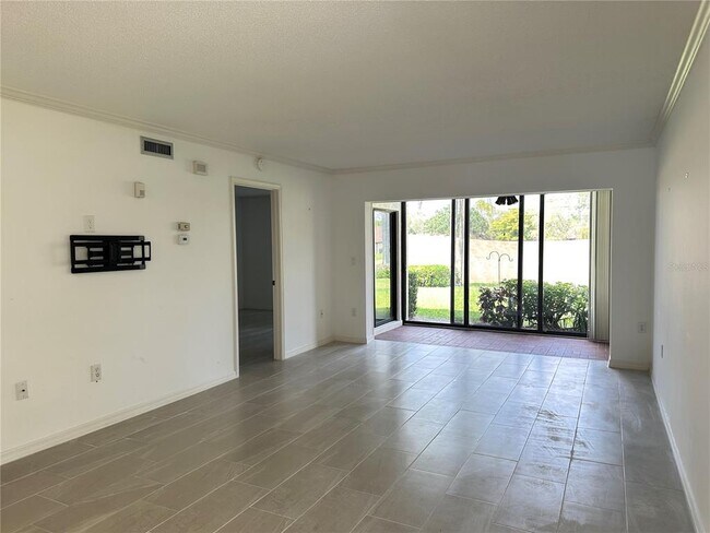 Building Photo - 6191 Timberlake Dr
