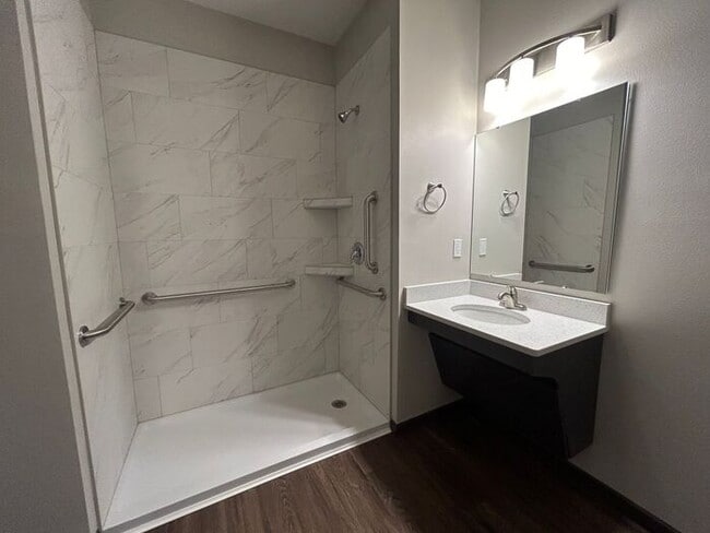 Building Photo - $1,350 | 1 Bedroom, 1 Bathroom Condo | Dog...