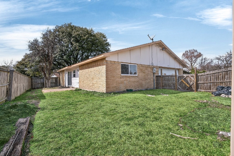 Building Photo - 6013 Cedar Ln