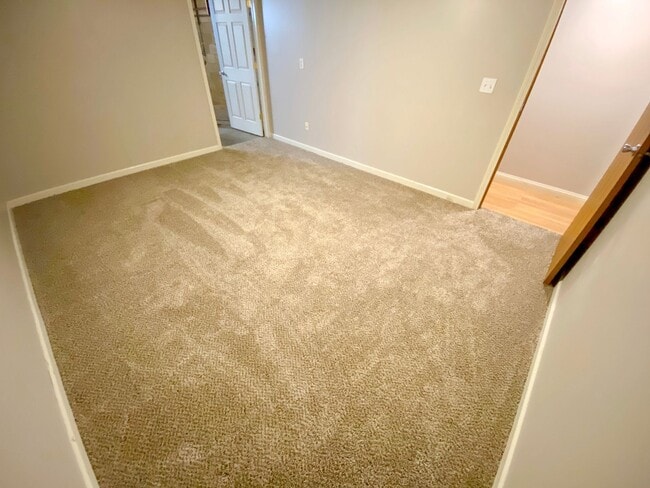 Building Photo - Beautiful Bethel Commons Condo For Rent In Dublin Schools