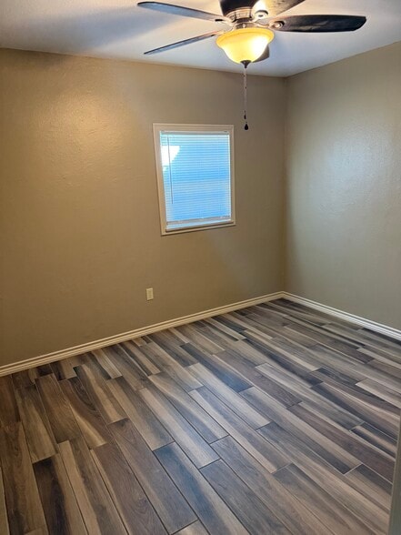 Building Photo - 1001 Westview Dr