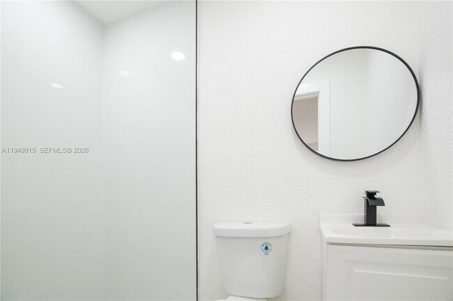 Building Photo - 1167 NW 9th Ave