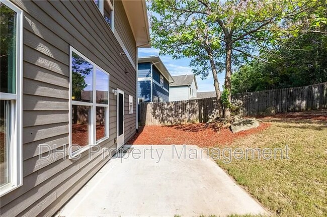 Building Photo - 1765 Stoney Creek Dr SE