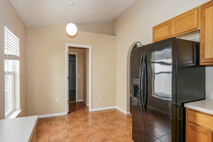 Building Photo - 3525 Stonefield Dr