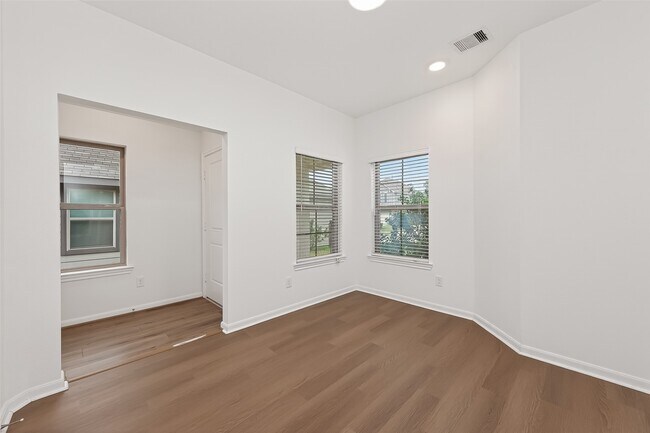 Building Photo - 1410 Cecilia Vines Dr