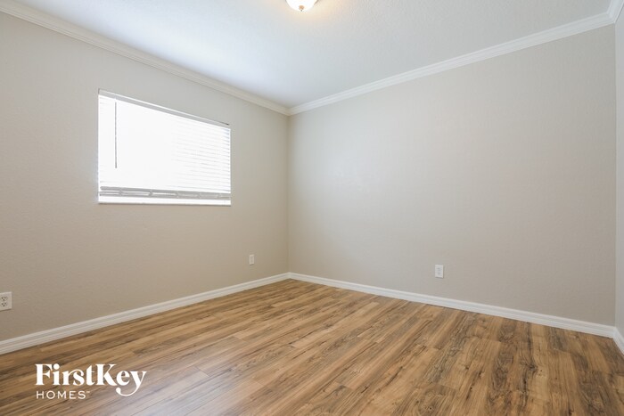 Building Photo - 1618 Purple Ln