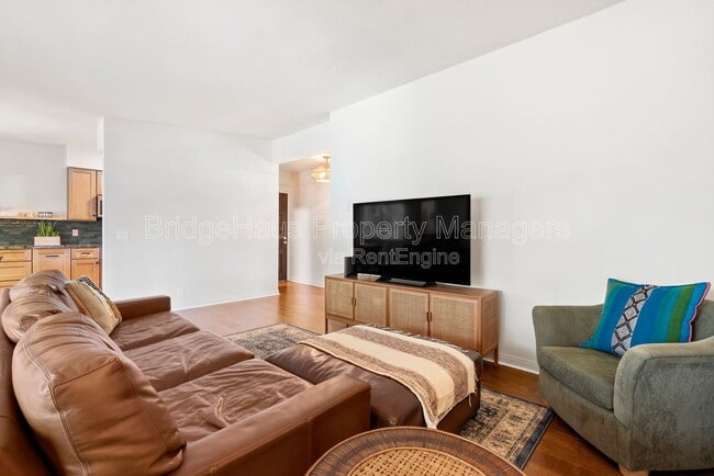 Building Photo - 3972 Jackdaw St