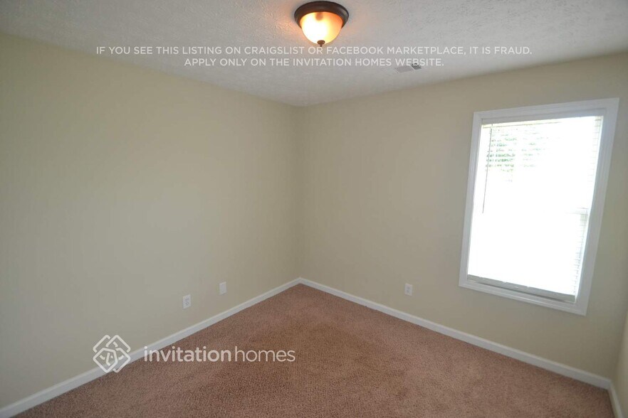 Building Photo - 1004 Buttercup Ln