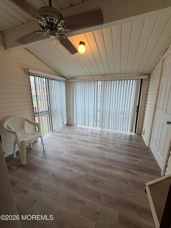 Building Photo - 218 Medford Ct