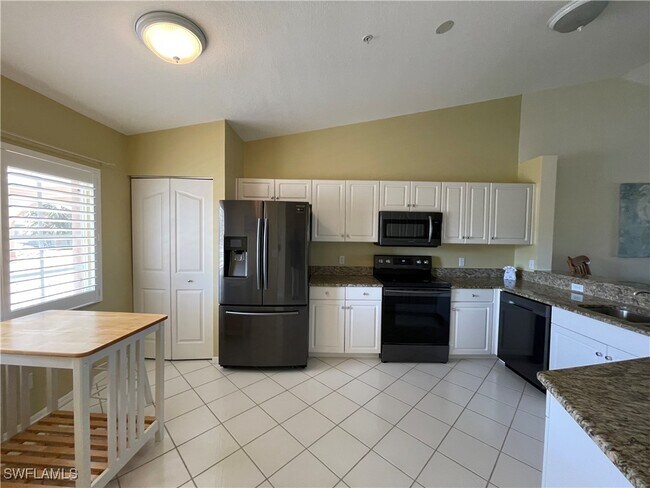 Building Photo - 9009 Michael Cir