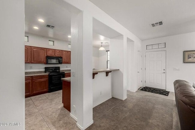 Building Photo - 2854 S Peel Dr