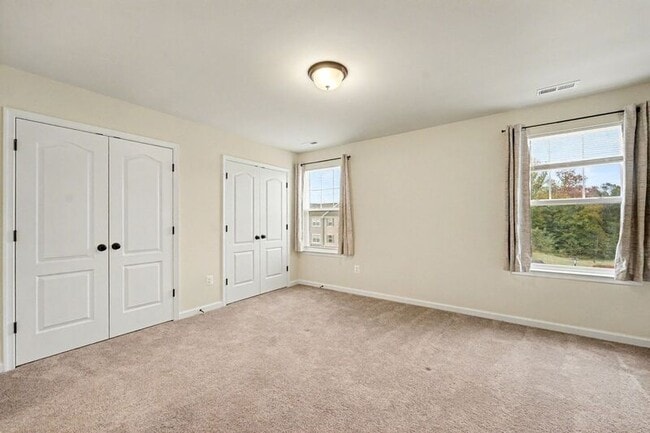 Building Photo - 2444 Drake Ln