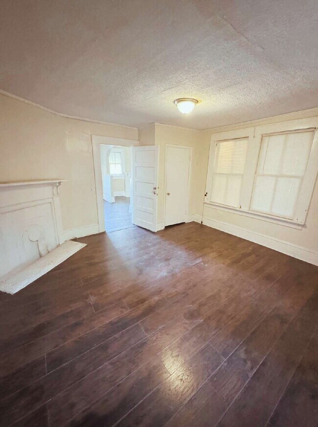 Building Photo - 738 Liberty St